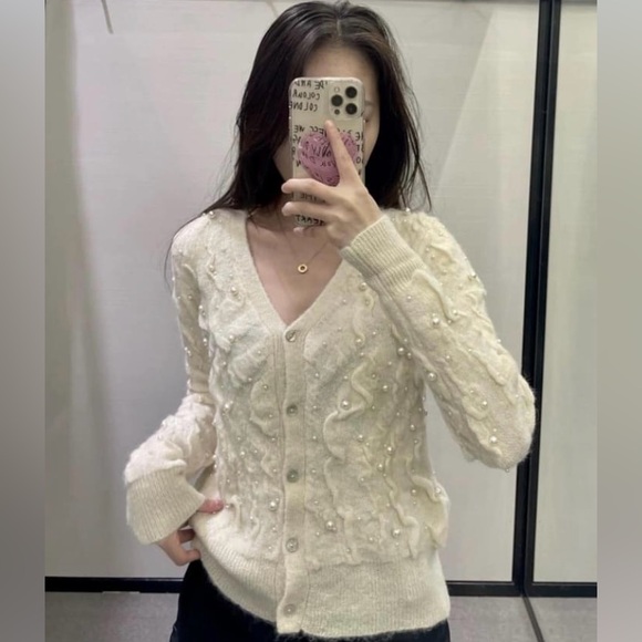 ZARA BLOGGERS’ FAVORITE PEARL TEXTURED KNIT CARDIGAN - Picture 2 of 12